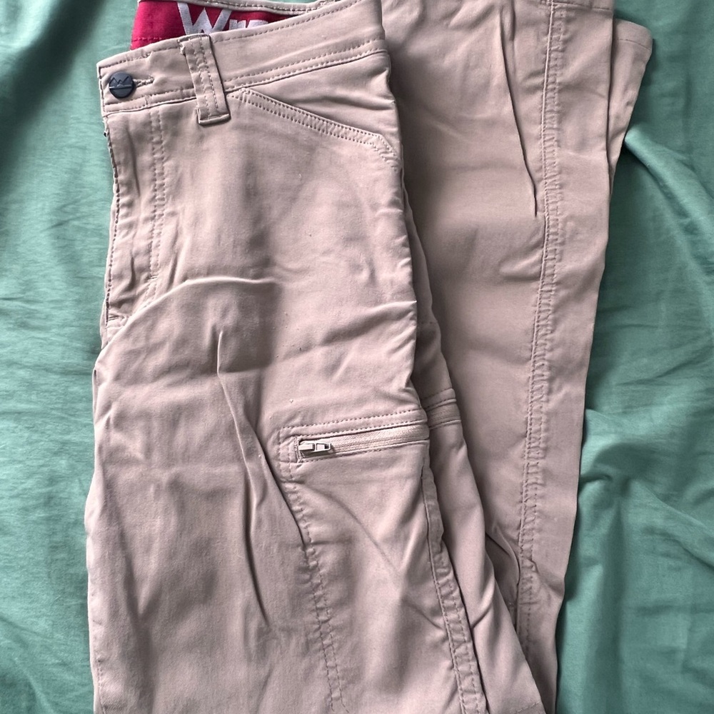 Wrangler Men's Cargo Pants in Tan
